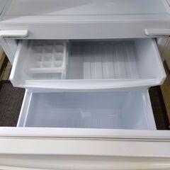 冷蔵庫 137L 2017年製 シャープ SJ-D14C-W ホワイト/白 2ドア 100Lクラス SHARP 札幌市 中央区 南12条の画像