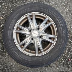 スタッドレスタイヤ　