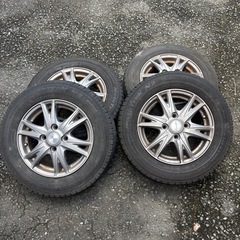 スタッドレスタイヤ　の画像