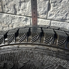 200系ハイエース　スタッドレスの画像