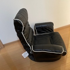 ニトリ回転座椅子
の画像