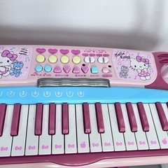 ハローキティ　ピアノの画像