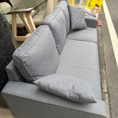 三人がけ　ソファ　オットマン付き　ファブリックソファ　グレーの画像