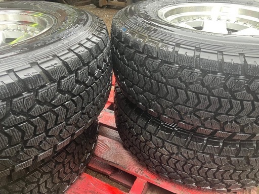 265/70R16   6穴