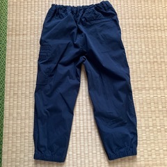 ｽﾞﾎﾞﾝ👖UNIQLO紺色110㎝の画像