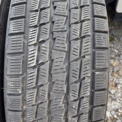 【中古】265/70R17 グッドイヤーアイスナビSUV冬タイヤスタッドレスの画像