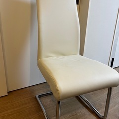 ダイニングテーブル＋椅子4脚の画像