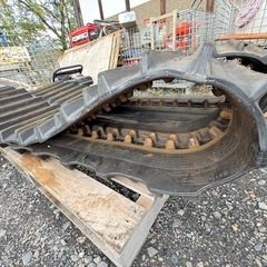 バリ山★コンバイン用　ゴムクローラ　450x90x45 JW 1E9430-73901★2本セット★福島県岩瀬郡発の画像