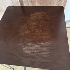 ダイニングテーブルの画像