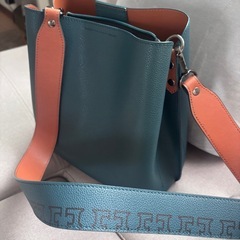 韓国 エスクァイア ハンドバッグの画像