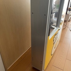 LED満空灯と車止めの画像