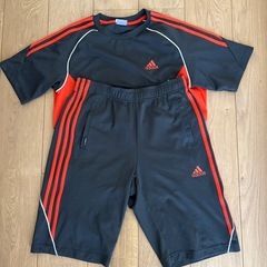 adidas Tシャツ・ズボン4点セットの画像