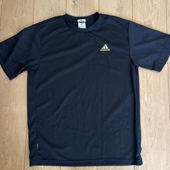 adidas Tシャツ・ズボン4点セットの画像