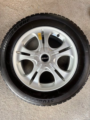 スタッドレスタイヤ　ホイール付き　エスティマ