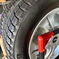 スタッドレスタイヤ　ホイール付き　ハイエースの画像