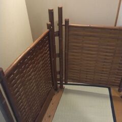 木製パーティション　枝折り戸の画像