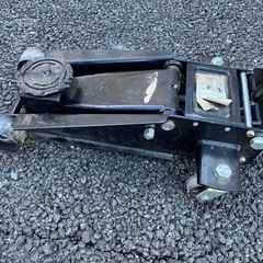 アストロ製？　
1.5トン　フロアジャッキ　訳ありの画像
