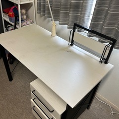 11/9(日)引取り限定　ニトリの学習机
の画像