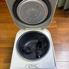 炊飯器　3合炊きの画像
