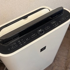 冬の乾燥対策に く空気清浄機の画像