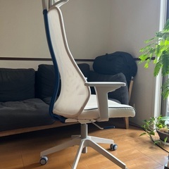 IKEA イケア　オフィスチェア 可動式 肘付き の画像