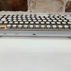 AZIO レトロクラシック・コンパクトキーボード  【トレファク東久留米店】の画像