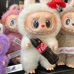 【ラブブ大量入荷】ラブブ コカコーラコラボ ポップマート（ID1515）の画像