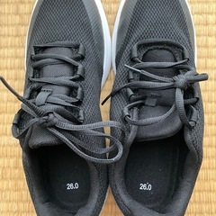 黒メンズスニーカー26cmの画像