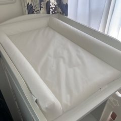 IKEA オムツ替え台の画像