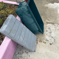 使用感有り　屋外道具箱の画像