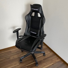 ゲーミングチェア ワーキングチェアの画像