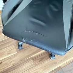 ゲーミングチェア ワーキングチェアの画像