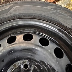 YOKOHAMA スタッドレスタイヤ　175/65R15 スチールホイール付
の画像
