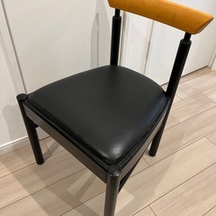 天然木イスの画像