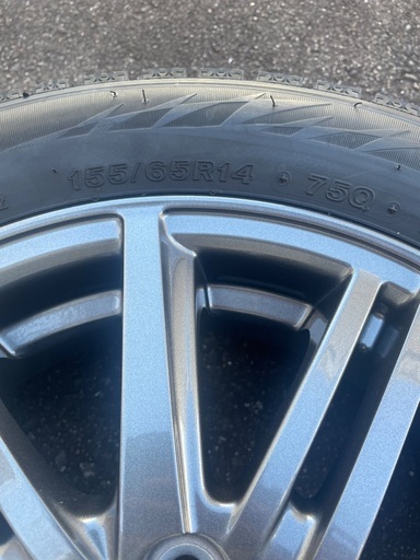 スタッドレスタイヤ　155/65R14