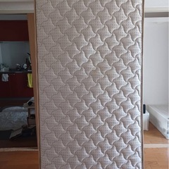 解体済みシングルベッドの画像