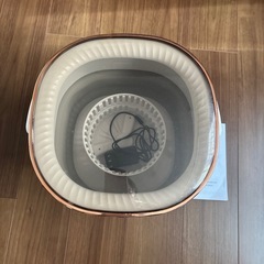 持ち運び便利な小型洗濯き機の画像