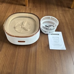 持ち運び便利な小型洗濯き機の画像