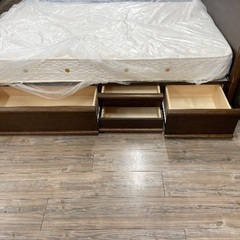 Simmons(シモンズ)セミダブルベッドの画像