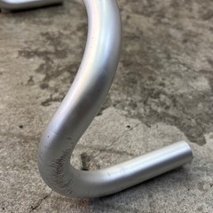 ［自転車専門店）USEDパーツ☆ドロップハンドル・チネリ（400mm)の画像