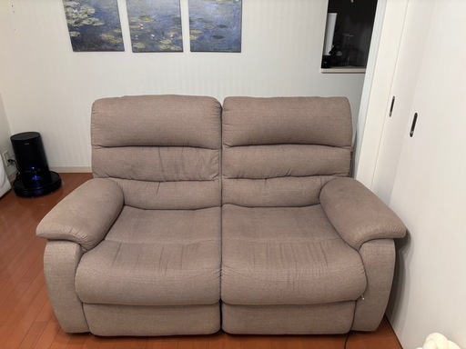 ニトリ　リクライニングソファ　電動