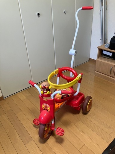アンパンマン三輪車 赤・黄色
