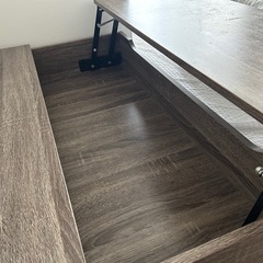 収納付きダークブラウンローテーブル（リフトアップ式）の画像