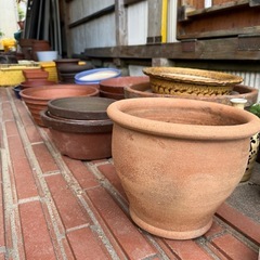 〈お話し中〉植木鉢の画像