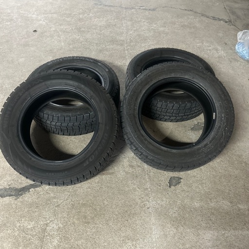 215／60r16 スタットレスタイヤ