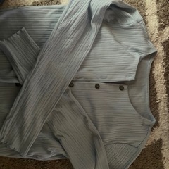 GUのカーディガン　水色　美品　の画像