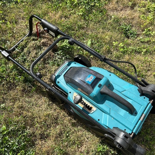 【受付停止中】マキタ　芝刈り機　330mm