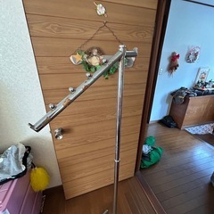 洋服掛けの画像