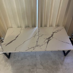 美品　大理石柄テーブルの画像