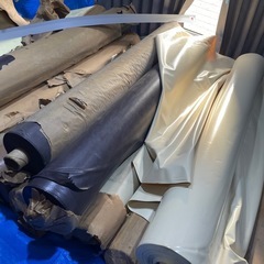 【急募】ビニール傘のような素材ですの画像